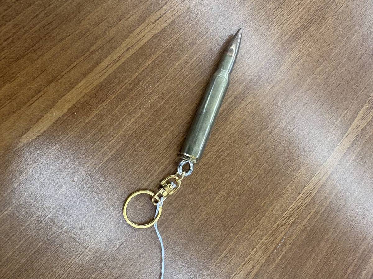 弾丸型のキーホルダー